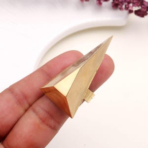 Gold Geometric Pyramid Ring – Bold Statement Jewelry – Modern Sculptural Ring – Abstract Minimalist Ring – Edgy Art Jewelry for Women & Men