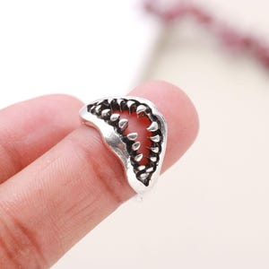 Shark Jaw Ring 925 Sterling Silver | Gothic Shark Teeth Ring | Predator Fang Statement Ocean Animal Jewelry | Scorpio Aries Zodiac Gift
