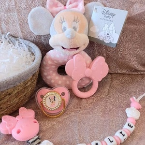 Minnie-Geburtsgeschenkkorb + personalisierter Minnie-Schnullerclip + Plüschrassel + Schnuller + passender Ring