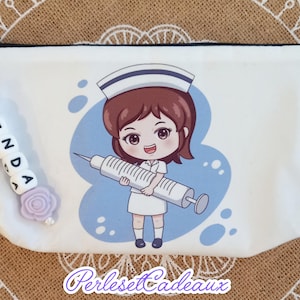 かなりパッド入りのナースポケット。  パーソナライズされたメイクアップバッグ。