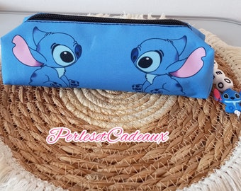 Trousse  Personnalisée Stitch bleue. Rentrée des classes. École. Etui