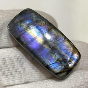 Blue Flash Labradorite Cabochon: Heart Shape Gemstone (37.60x17.95x8.87 mm