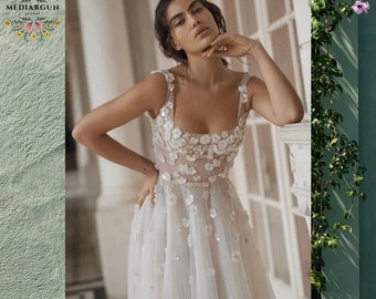 Neck Bridal Gown Floral Bohemian dress Shiny Glitter Wedding Dress for Bride Square  Low Back Backless Wedding Gown Tulle Princess dress