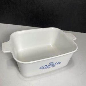 Vintage Corning Ware &quot;Cornflower Blue&quot; 1.5 qt Casserole Dish, Rectangular 7&quot; x 5&quot;