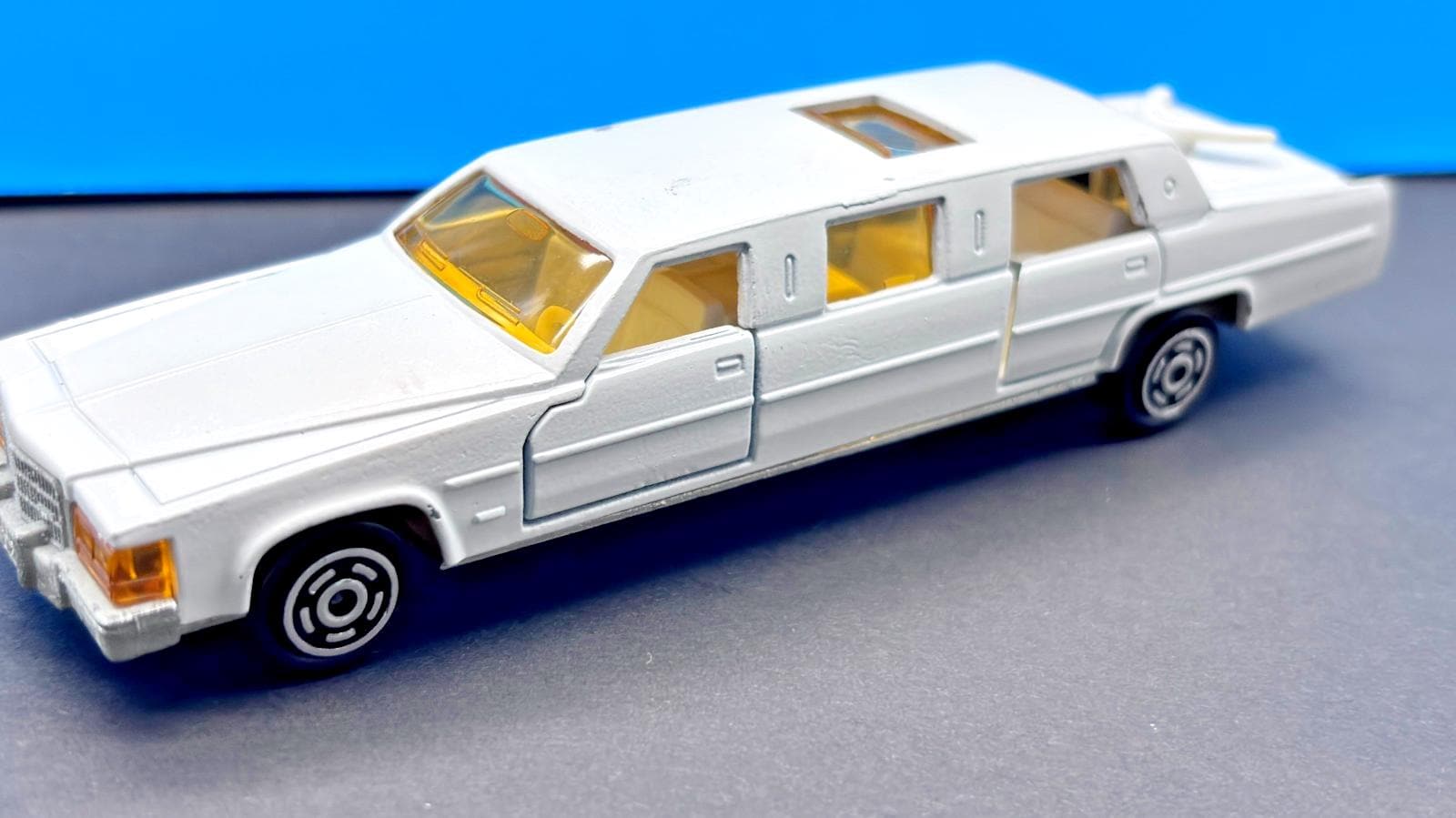 ミニカー MAJORETE LIMOUSINE MERCEDES ECH 1/58 ミニカー MAJORETE
