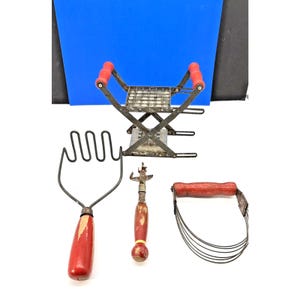 Vintage Red Handle 1940/50s Lot of (4) Kitchen Utensils Tools