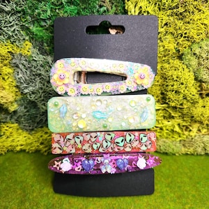 Green on Pink Kawaii Glitter Charm Hair-Clip Barrettes [4-Pack]