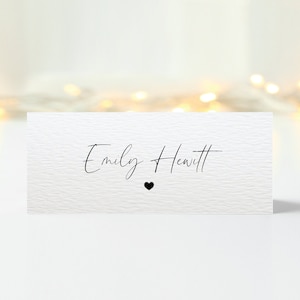 Personalisierte Tischkarten Gefaltet Hochzeit Tischnamen Minimalistische Herz Tischdekoration Events Dinner Funktionen Zelt Tischkarten Stationär