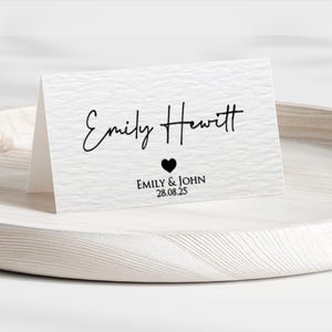 Gepersonaliseerde gevouwen plaatskaarten Bruiloft Zitplaatsen Plaatsnamen Minimalistisch hart Tent Tafelinstellingen Evenementen Diner Tent Bruiloft Stationaire kaarten