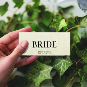 Cartões de lugar de casamento planos personalizados em marfim, nomes de lugares de mesa em creme personalizados para casamentos, etiquetas de cartões de lugar, configurações formais de mesa, evento bege