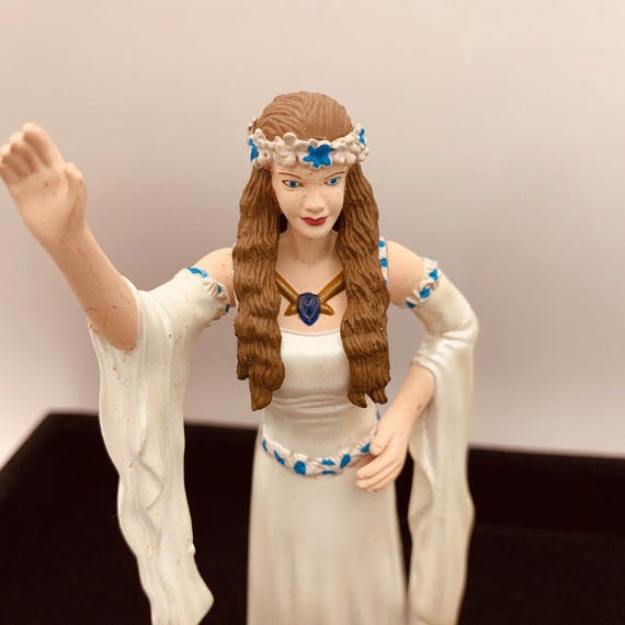 ジーマ　ジュリ　#白るまんどのフィギュア 2001 Power Rangers Princess Shayla 5.5