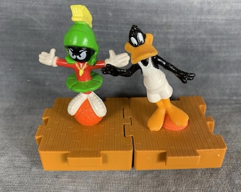 1996 Space Jam Marvin & Daffy Toys Warner Bros Figures w/ Wind-Up Bases VTG