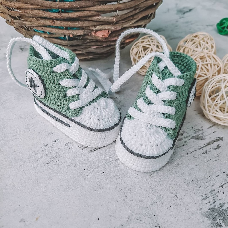 Crochet Chucks sneakers four size pattern, Baby Booties Pattern, Newborn Crochet Pattern, Crochet Bootie pattern, Modern baby booties image 7