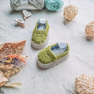 Häkeln Sie Bootıes Turnschuhe vier Größen Muster, Baby Booties Muster, Neugeborenen Häkelmuster, Häkel Bootie Muster, Moderne Baby Booties