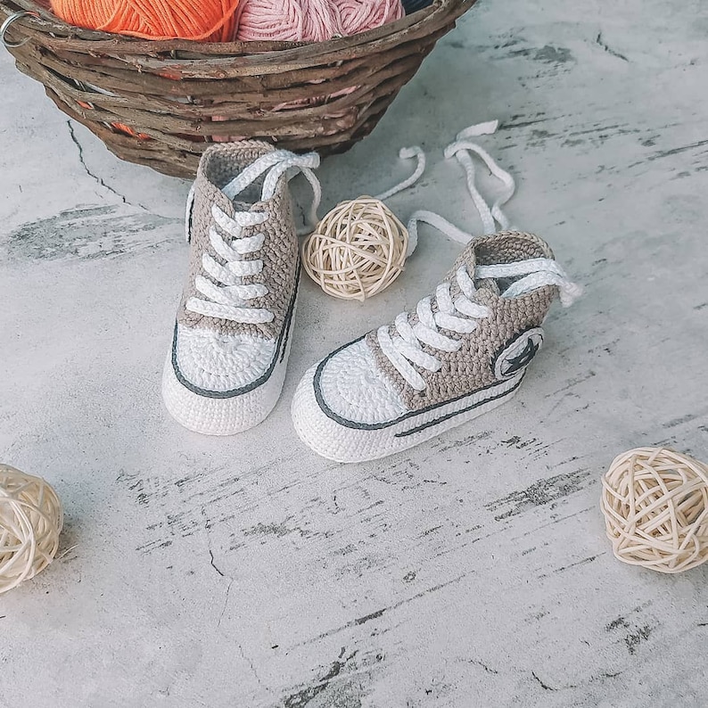 Crochet Chucks sneakers four size pattern, Baby Booties Pattern, Newborn Crochet Pattern, Crochet Bootie pattern, Modern baby booties image 8