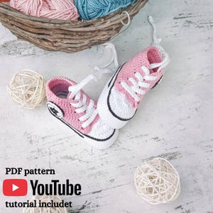 Crochet Chucks sneakers four size pattern, Baby Booties Pattern, Newborn Crochet Pattern, Crochet Bootie pattern, Modern baby booties