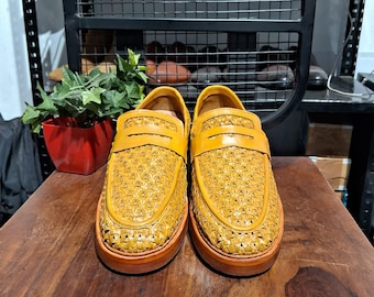 Męskie, ręcznie tkane, skórzane mokasyny: musztardowo-żółte, wsuwane