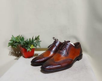 Men's Handcrafted Two-Tone Leather Brogue Shoes | Elegant Wingtip Oxford for Formal & Casual Wear