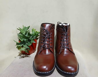 Handmade Brown Leather Ankle Boots: Men's Classic Lace-Up Design