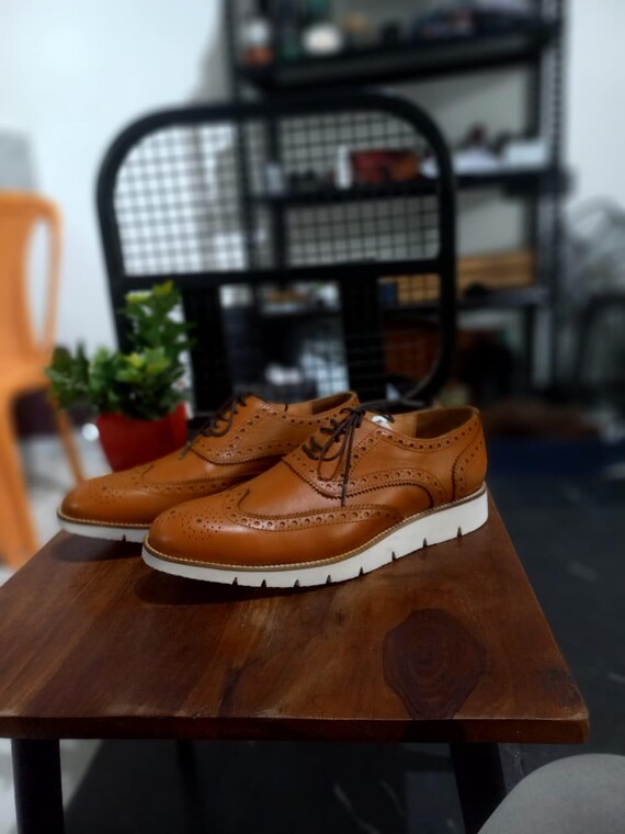 Tan Leather Brogue Derby Shoes: Elegant Artisan Footwear - Etsy display picture 3