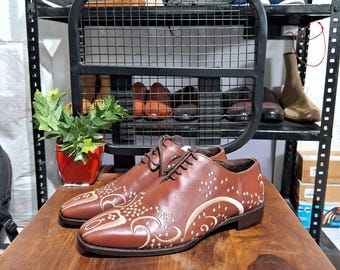 Men's Handcrafted Brown Leather Oxford Shoes with White Embroidery
