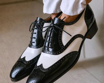 Handgefertigte Schwarz-Weiße Leder Brogue Oxfords: Wingtip Spectator Schuhe