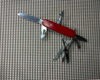 Victorinox Huntsman modelo antiguo (sin gancho) 91 mm. Sello antiguo (logotipo antiguo)