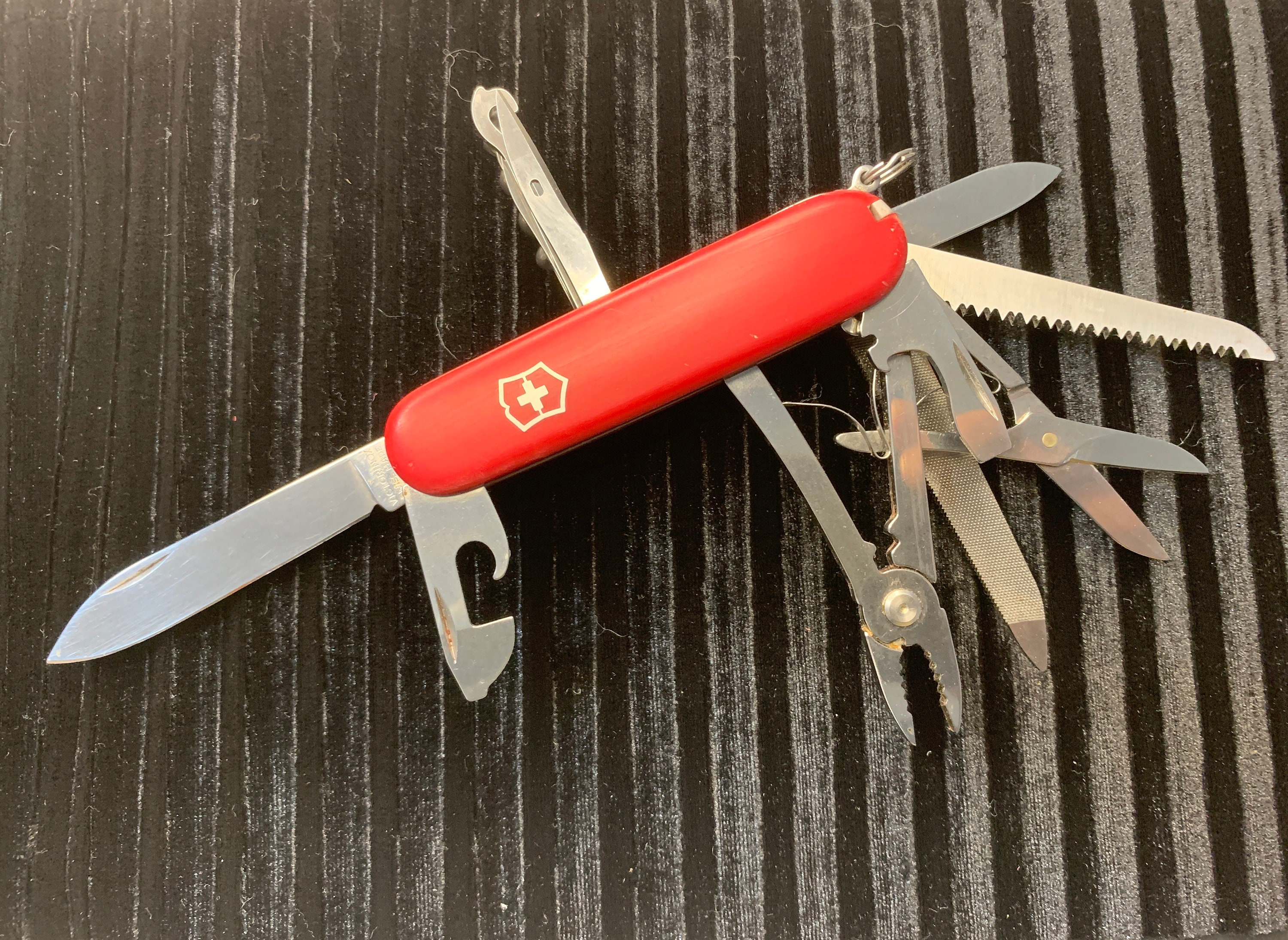 Victorinox RangerGrip 68, Swiss pocket knife  Advantageously shopping at