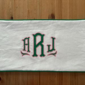 Dorm pillow / Applique pillow cover/ Monogram lumbar pillow/ Name pillow / Personalized pillow/ Initial cushion/ Bed linen pillow