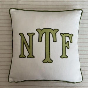 Applique pillow cover/ Monogram lumbar pillow/ Name pillow / Personalized pillow/ Initial cushion/ Bed linen pillow