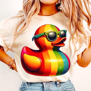 Badeend met zonnebril png, badeend png, schattige eend png, badeendje png, badeendje png, badeendje png, shirtontwerp, kleurrijke eend png, sublimatieontwerp