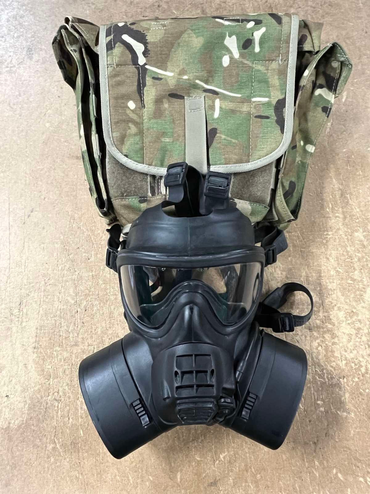 British Army Scott General Service Respirator (GSR) Size 4