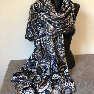 Vintage Grey/Gold Warm Scarf image 2