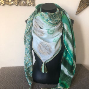 Foulard 4 en 1 vert printemps image 4