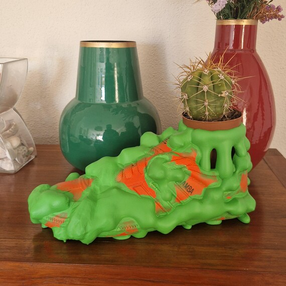 Vaso da interno dipinto a mano a forma di Italia