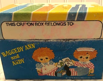 1976 Raggedy Ann and Andy Metal Crayon Box