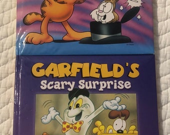 Vtg Garfield books set of 2