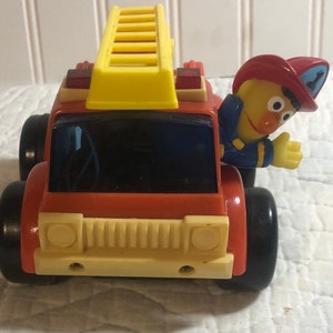 Vtg Tyco Sesame street Fire Truck With Bert