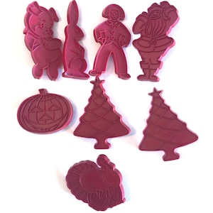 Set Of 8 Vintage Holiday Cookie Cutters
