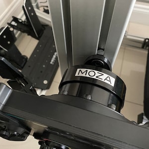 MOZA Quick Release for Steering Wheel Black add for sim racers great to display the secorday steering wheel. CS GS FSR Wheel and RS Steering QR wall mount and Aluminium Profile Mount. Bolts M8 Frame holder MOZA. Mount for Alu Cockpits MOZA Upgrade