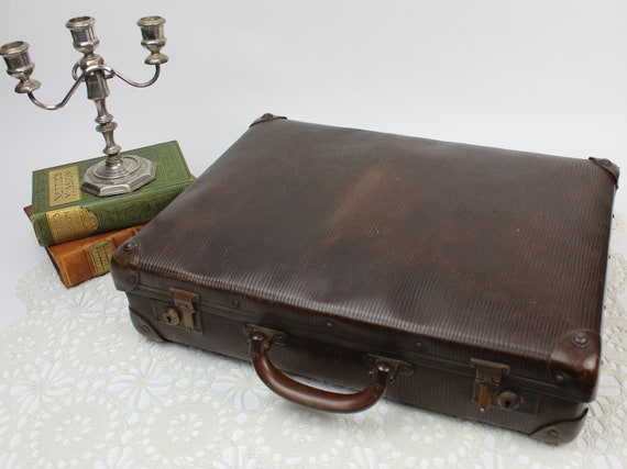 Early Mid Century Gentleman's Travel Suitcase wit… - image 7