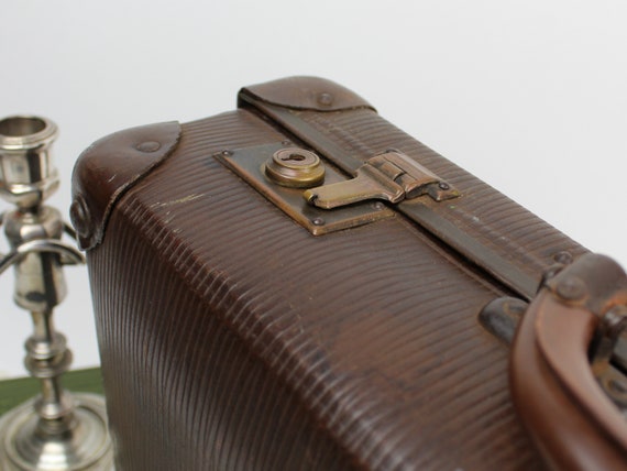 Early Mid Century Gentleman's Travel Suitcase wit… - image 4