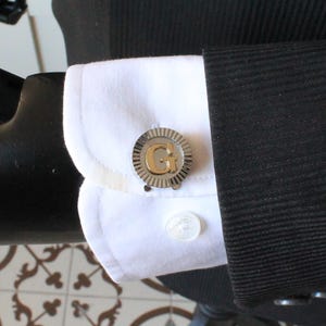 Gemelos con inicial personalizada, gemelos con letras hechos a mano, joyería de diseño para hombre, regalos para él, accesorio de boda para padrinos de boda.