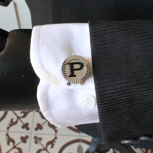 Gemelos con inicial personalizada, gemelos con letras hechos a mano, joyería de diseño para hombre, regalos para él, accesorio de boda para padrinos de boda.