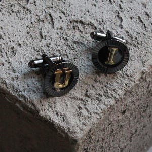 Gemelos con iniciales personalizables hechos a mano, gemelos con letras personalizadas, joyería para hombre, regalos para él, accesorio de boda, regalo para padrinos de boda.