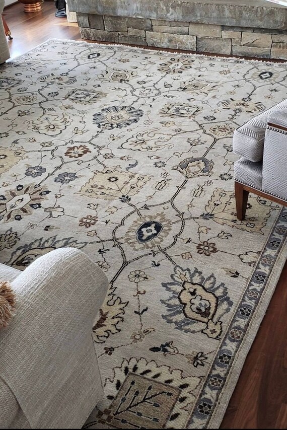 Transitional white background wool 9x12 area rug