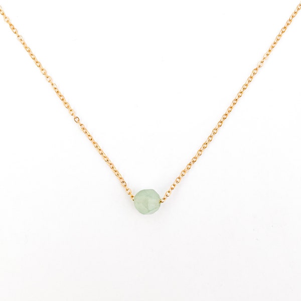 Green aventurine necklace natural stone minimalist lithotherapy on gold stainless steel chain