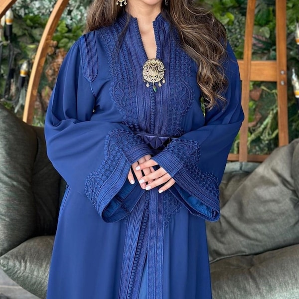 Luxurious moroccan takchita, Wedding guest arabic dress, Elegant engagement caftan, Embroidered wedding Kaftan, Nikah dress, Bridal kuftan.