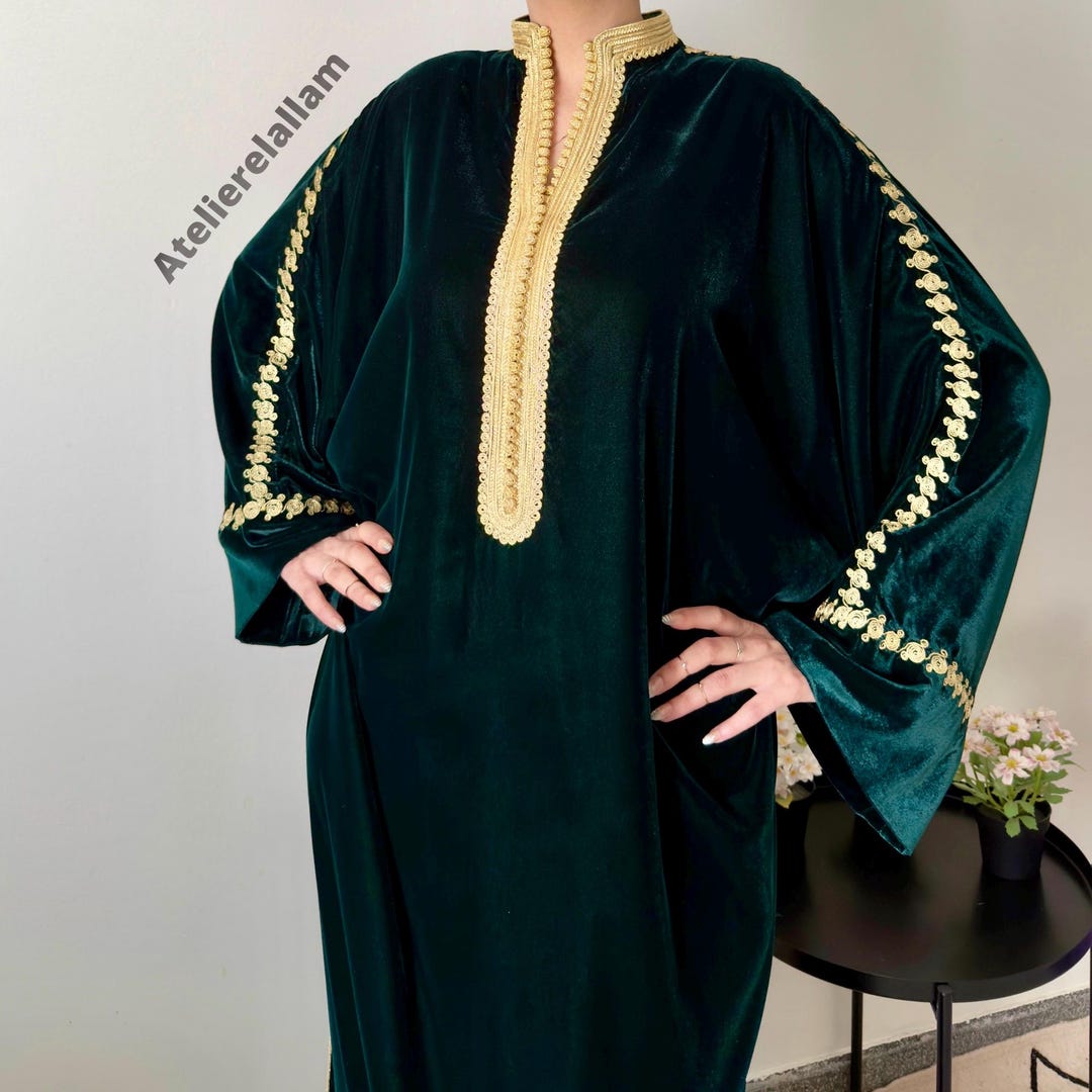 Silk Velvet Kaftan Style Gandoura in Emerald Green, Ramadan 2026 ...