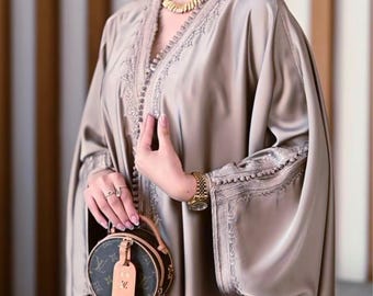 Trendy licht taupe kaftan, Ramadan 2026 open abaya, Arabische jurk, Marokkaanse kimono, Kaftan, Cadeau voor haar, Marokkaanse Jellaba.